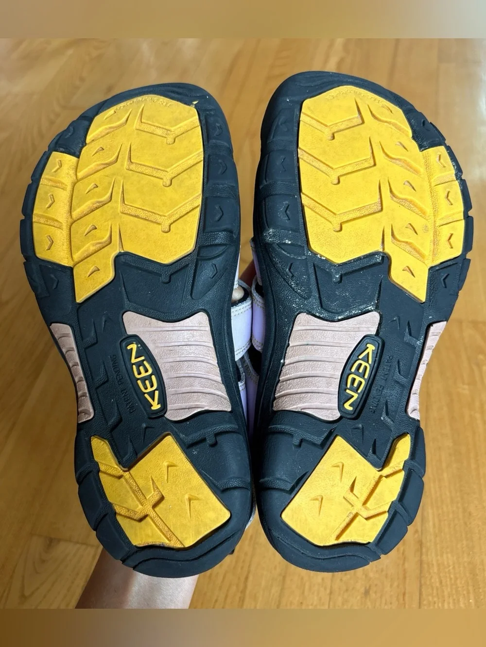 Keen Newport H2 Youth Girls Purple Sport Water Hiking Sandals Shoe Big Kids Sz 4